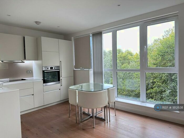 2 Bedroom Flat To Rent In Grayston House, London, SE3
