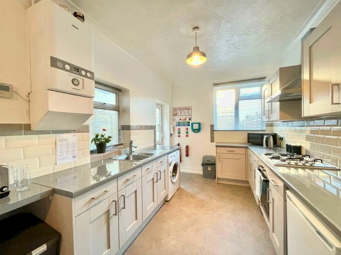 1 Bedroom House To Rent In Orchard Road, Portsmouth, PO4