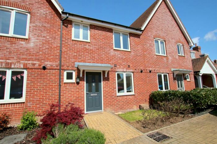 3 Bedroom Terraced House To Rent In Hawksley Crescent, Hailsham, BN27