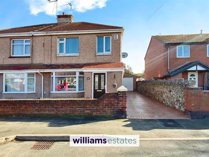3 Bedroom House For Sale In Marsh Road, Rhyl, LL18