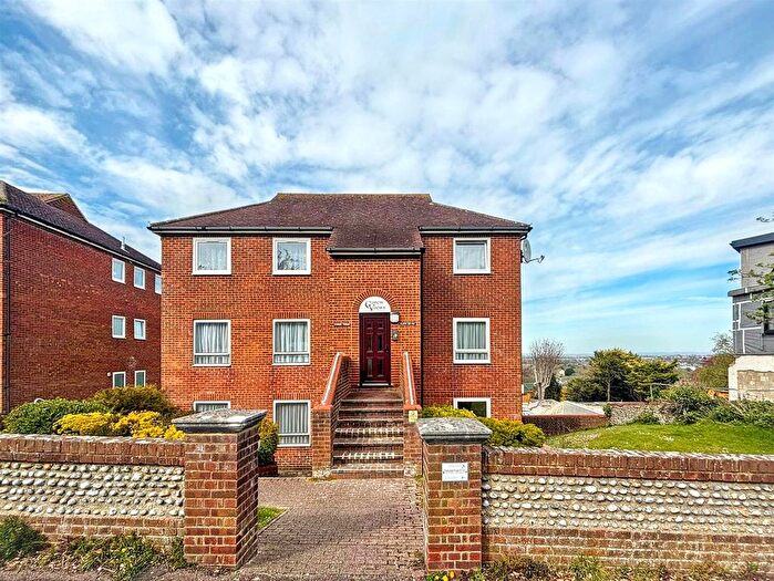 2 Bedroom Flat For Sale In Carew Road, Eastbourne, BN21