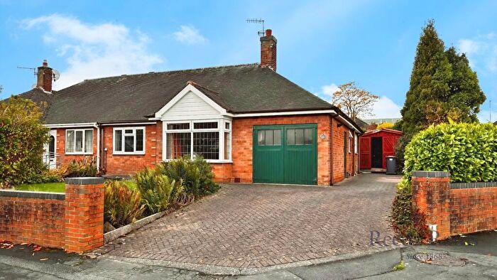 3 Bedroom Bungalow For Sale In Melrose Avenue, Newcastle, Staffordshire, ST5