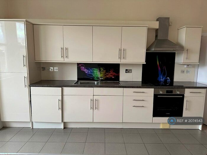 2 Bedroom Flat To Rent In Finchley Lane, London, NW4