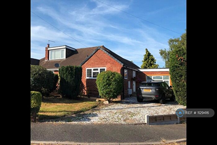 3 Bedroom Semi-Detached House To Rent In Summerfield Avenue, Kingswinford, DY6