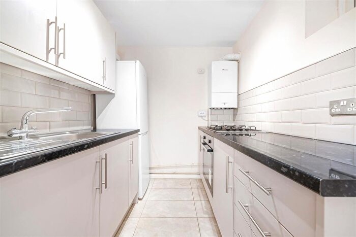 1 Bedroom Flat To Rent In Bensham Manor Road, Thornton Heath, CR7