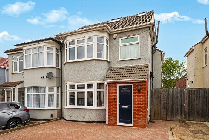 4 Bedroom Semi Detached House For Sale In Bridgewater Gardens, Edgware, HA8