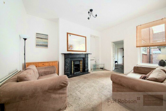 2 Bedroom Apartment To Rent In Rokeby Terrace, Heaton, Newcastle Upon Tyne, NE6