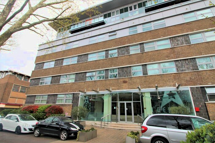 2 Bedroom Flat To Rent In London Road, London, SW16