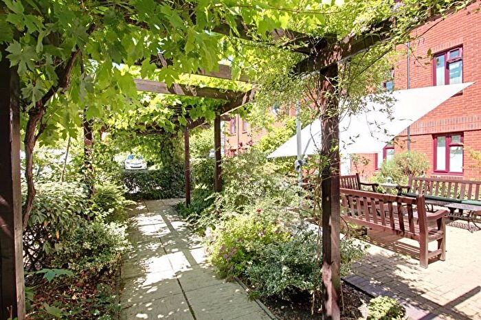 1 Bedroom Flat For Sale In Polebarn Road, Trowbridge, BA14