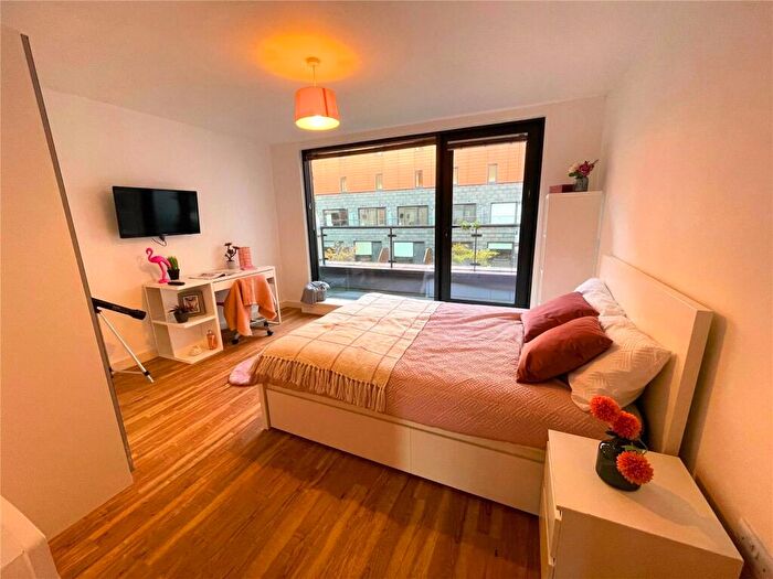 3 Bedroom Terraced House To Rent In The Courtyard, Plaza Boulevard, Liverpool, L8