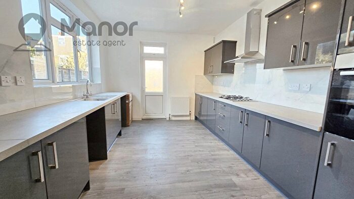 4 Bedroom Terraced House To Rent In Leyton Park Road, London, E10