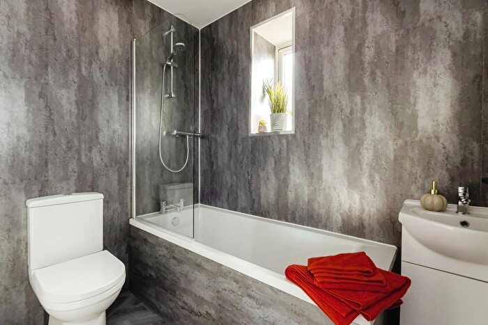 3 Bedroom Town House For Sale In Tulip Street, Beeston, Nottingham, NG9