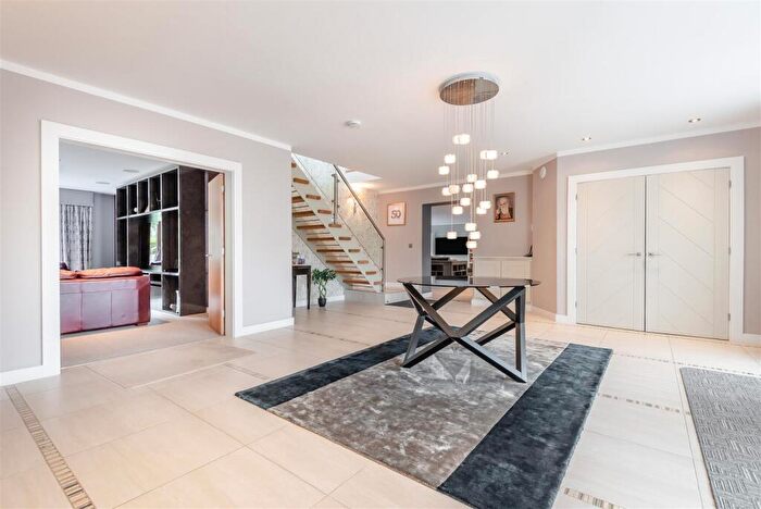 5 Bedroom Detached House For Sale In Moor Hall Drive, B75