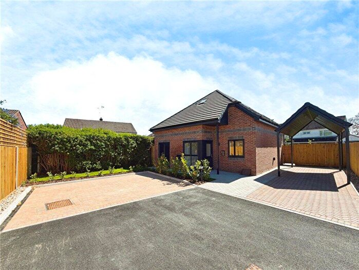 3 Bedroom Detached House For Sale In Botley Road, Romsey, Hampshire, SO51