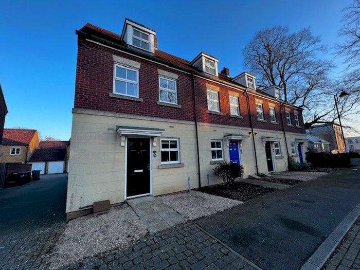 3 Bedroom Property To Rent In Brigadier Gardens, Ashford, TN23