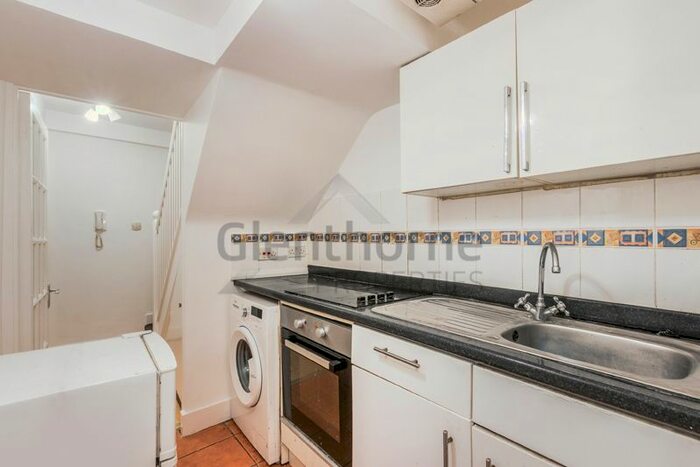 Studio To Rent In Lillie Road, London, SW6