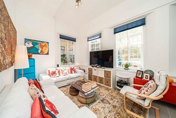 2 Bedroom Flat For Sale In Chevy Road, Southall, UB2