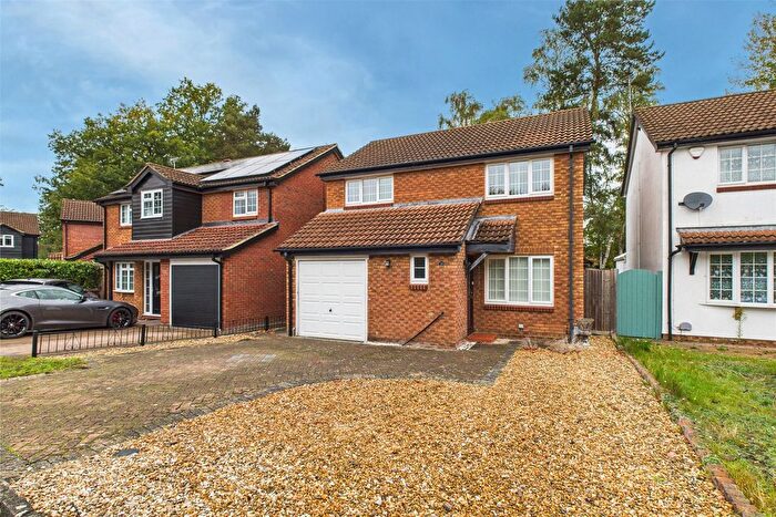 4 Bedroom Detached House For Sale In The Birches, Farnborough, Hampshire, GU14