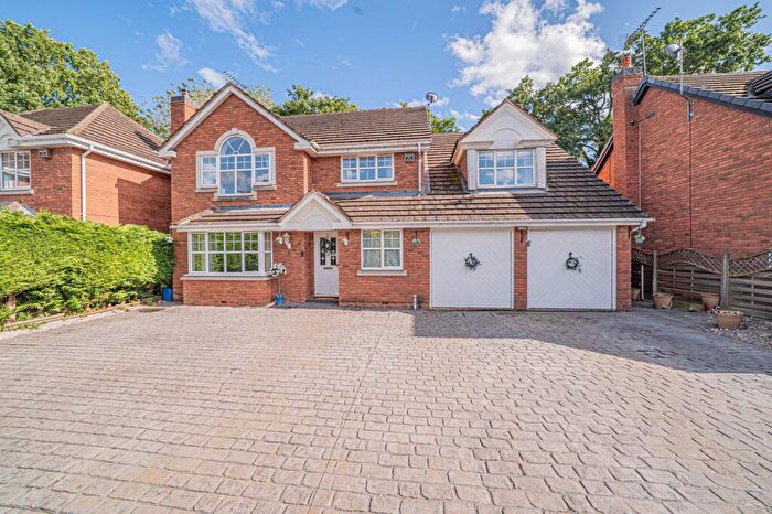 5 Bedroom Detached House For Sale In Dunham Croft, Dorridge, B93
