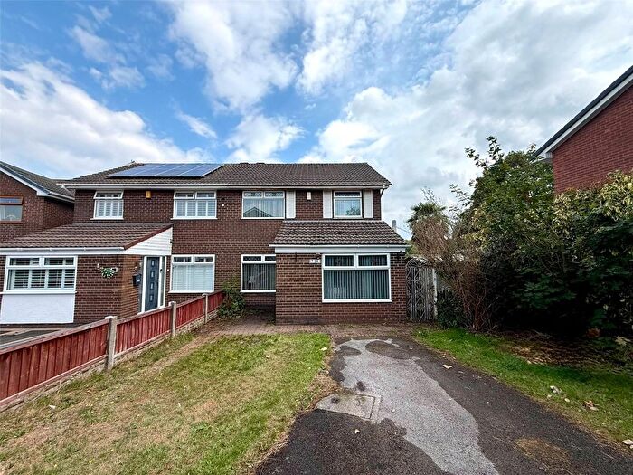 3 Bedroom Semi Detached House For Sale In Shetland Close, Widnes, Cheshire, WA8