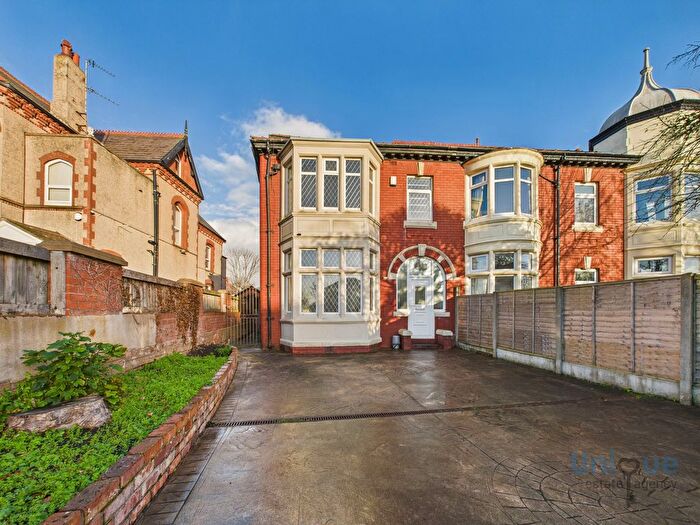 4 Bedroom Semi Detached House For Sale In Lytham Road, Blackpool, FY4