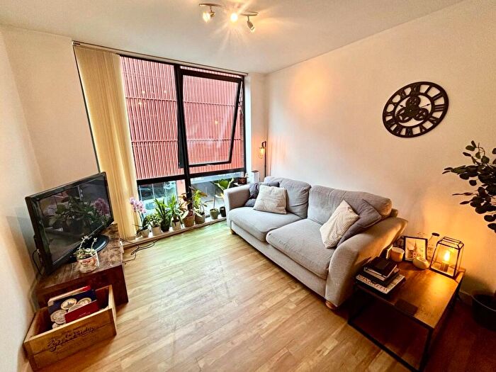 1 Bedroom Apartment For Sale In George Street, Birmingham, B3