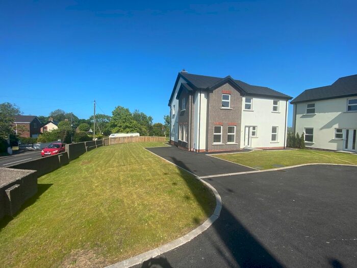 4 Bedroom Detached House For Sale In Site Leafield, Island Road