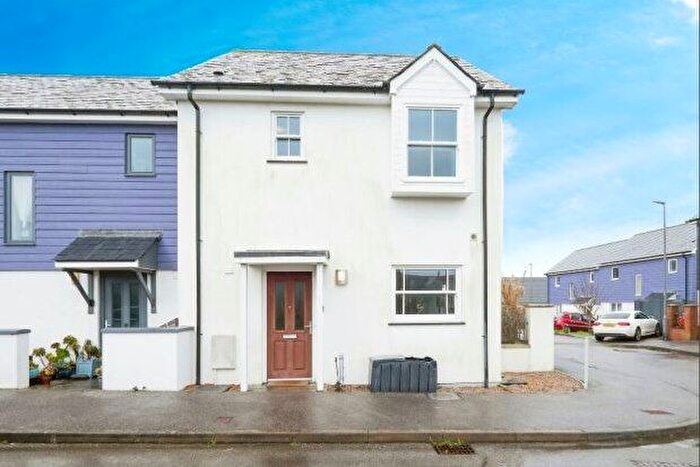 3 Bedroom Semi-Detached House To Rent In Jubilee Close, Marazion, TR17