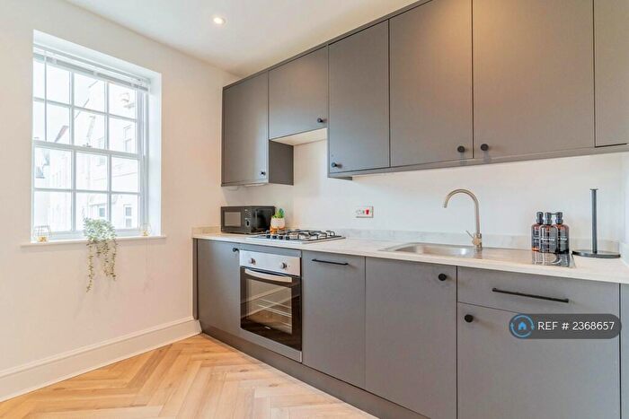 2 Bedroom Flat To Rent In Lansdowne Place, Hove, BN3