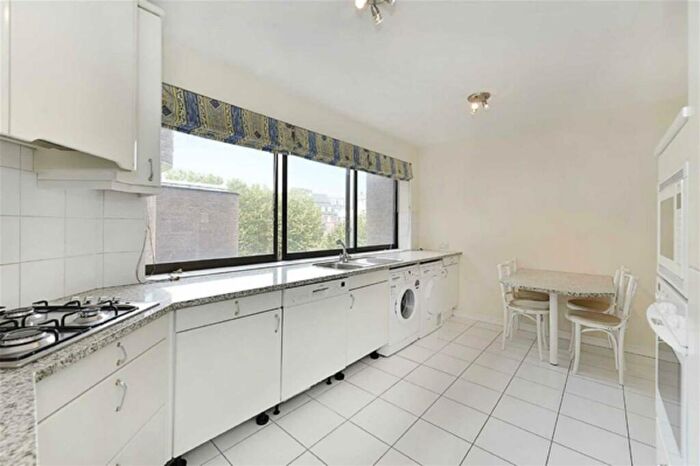 3 Bedroom Flat To Rent In Queens Terrace, St John's Wood, NW8