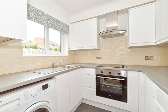 1 Bedroom Flat For Sale In Rose Green Road, Bognor Regis, West Sussex, PO21