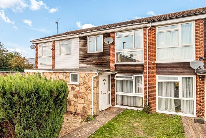 3 Bedroom Terraced House For Sale In Spencer Road, Isleworth, TW7