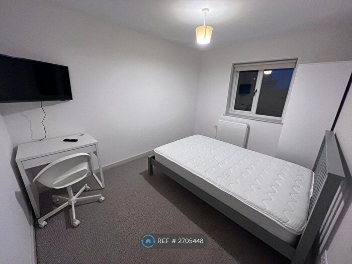 4 Bedroom Flat To Rent In Bristol, Bristol, BS5