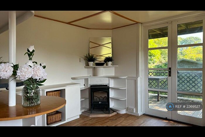 2 Bedroom Mobile Home To Rent In Hawkes Farm, Braishfield, Romsey, SO51