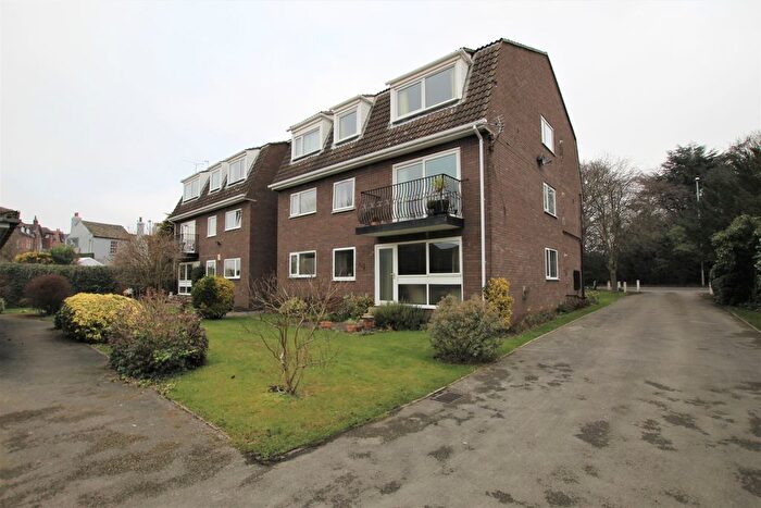 2 Bedroom Flat To Rent In Chevet Court, Sandal, Wakefield, WF2