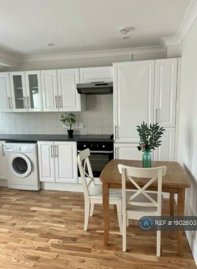 1 Bedroom Flat To Rent In St. Peter's Street, London, N1