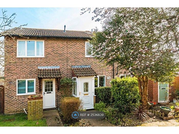 2 Bedroom Terraced House To Rent In Stevens Close, Hampton, TW12