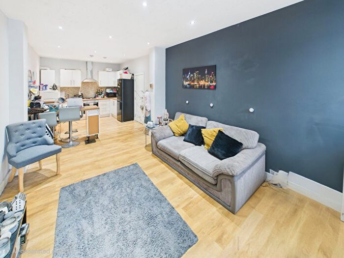 1 Bedroom Flat For Sale In Gatwick Road, Crawley, RH10