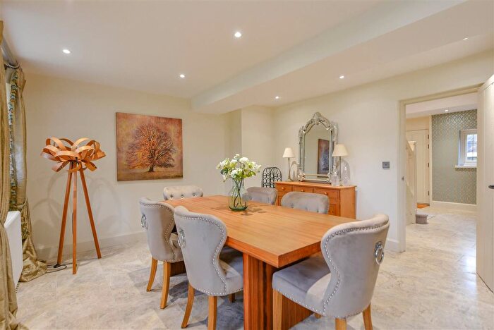 5 Bedroom Detached House For Sale In Stable Lane, Church Brampton, Northampton, NN6
