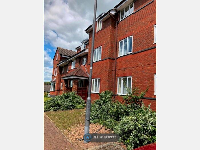 2 Bedroom Flat To Rent In St. Johns Chase, Wakefield, WF1