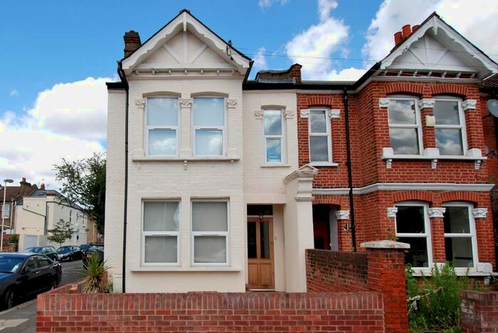 2 Bedroom Maisonette To Rent In Milford Road, Ealing, London, W13