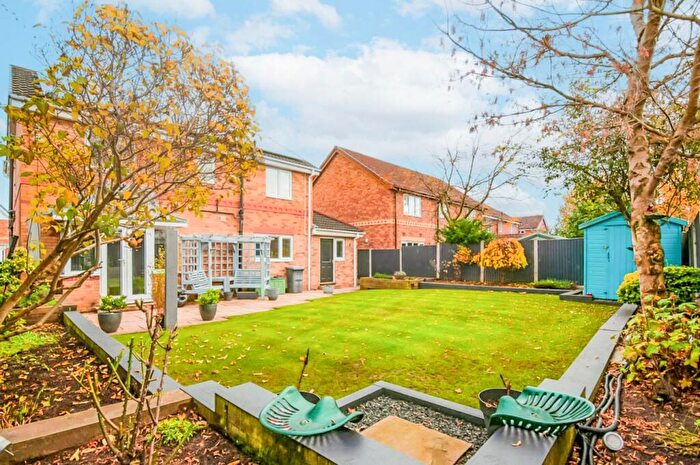 4 Bedroom Detached House For Sale In Tickhill Way, Rossington, Doncaster, DN11
