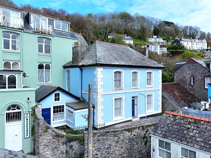 4 Bedroom Link Detached House For Sale In Shutta Road, Looe, Cornwall, PL13