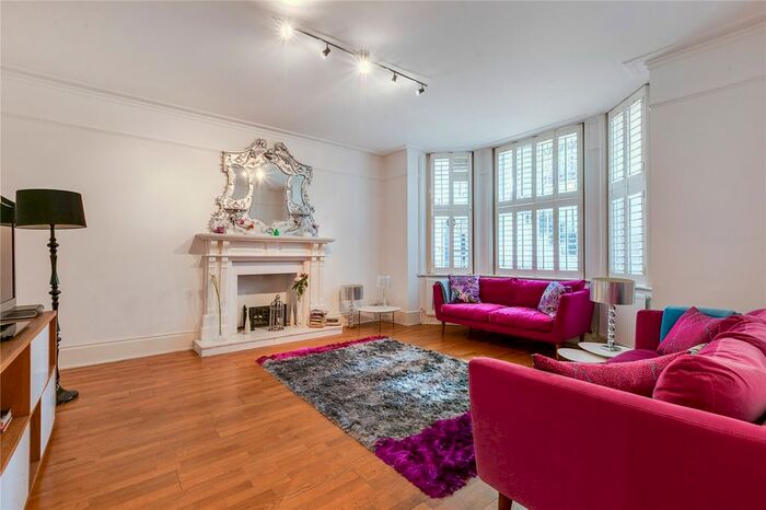 2 Bedroom Flat To Rent In Courtfield Gardens, South Kensington, London, SW5