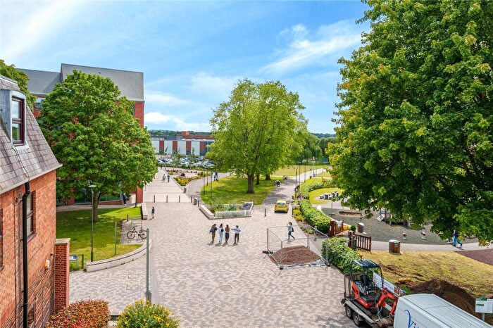 4 Bedroom Apartment To Rent In Elms Road, Wokingham, Berkshire, RG40