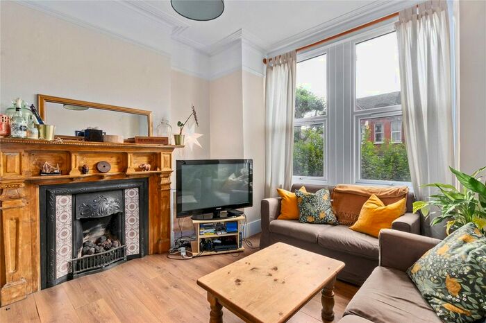 3 Bedroom Terraced House To Rent In Southcroft Road, Tooting, London, SW16