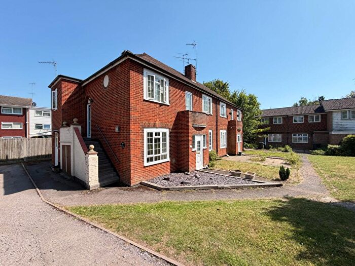 2 Bedroom Maisonette To Rent In Oaks Close, Oaks Court Oaks Close, KT22