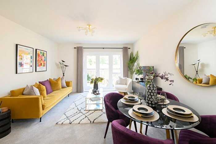 2 Bedroom Apartment For Sale In Abbey Barn Lane, High Wycombe, HP10