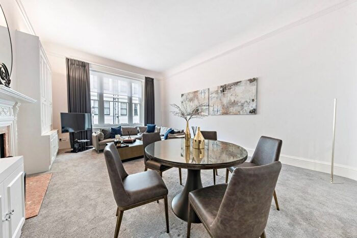 2 Bedroom Flat To Rent In Ennismore Gardens, Knightsbridge, SW7
