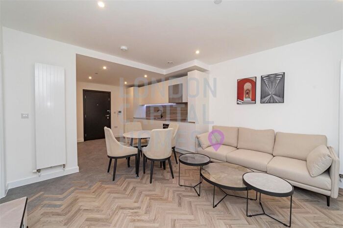 1 Bedroom Flat To Rent In Skyline Apartments, Makers Yard, London, E3
